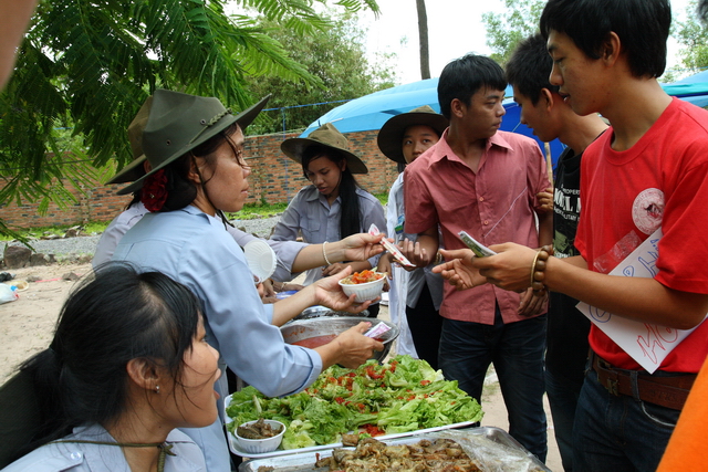 Đồng Nai: Chùm ảnh trại Hạnh ngành Nữ - Hoành tráng với phiên chợ quê hương