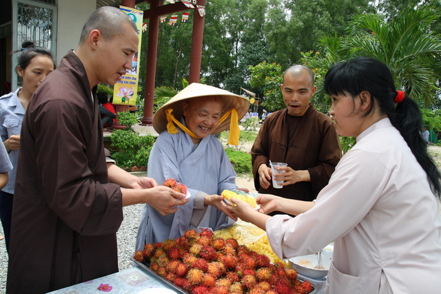 Đồng Nai: Chùm ảnh trại Hạnh ngành Nữ - Hoành tráng với phiên chợ quê hương