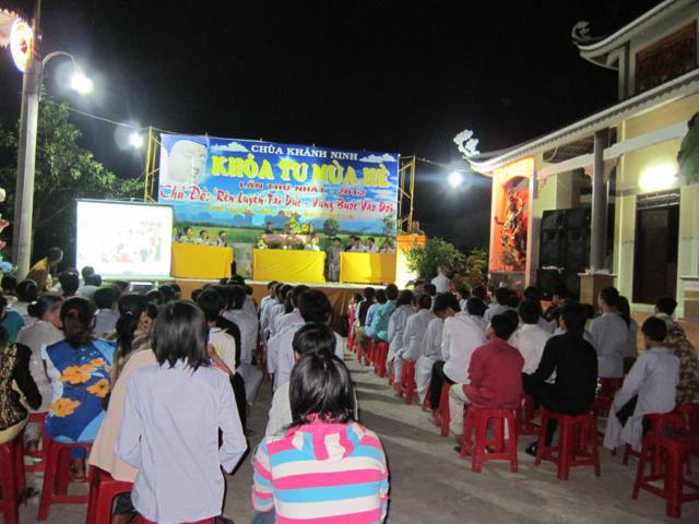 Long An: Hân hoan đón chào đêm khai mạc khóa tu mùa hè lần thứ nhất tại chùa Khánh Ninh