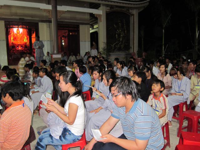 Long An: Hân hoan đón chào đêm khai mạc khóa tu mùa hè lần thứ nhất tại chùa Khánh Ninh