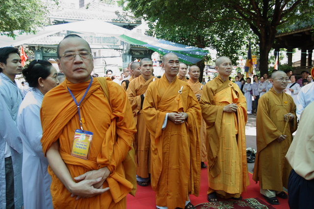 Chùm ảnh: Các đoàn viếng tang lễ HT. Thích Minh Châu sáng 03/09/2012