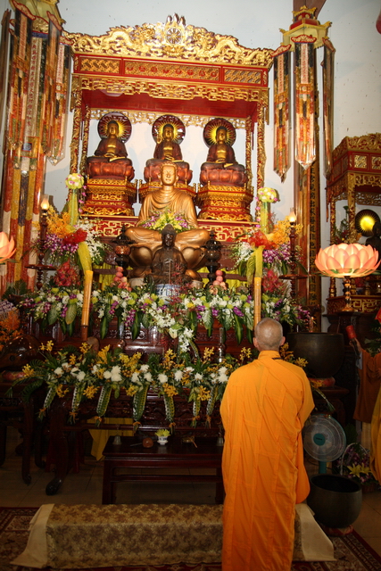 Chùm ảnh: Các đoàn viếng tang lễ HT. Thích Minh Châu sáng 03/09/2012