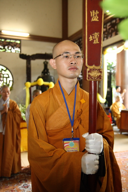 Chùm ảnh: Các đoàn viếng tang lễ HT. Thích Minh Châu sáng 03/09/2012