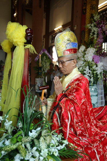 Chùm ảnh: Các đoàn viếng tang lễ HT. Thích Minh Châu sáng 03/09/2012