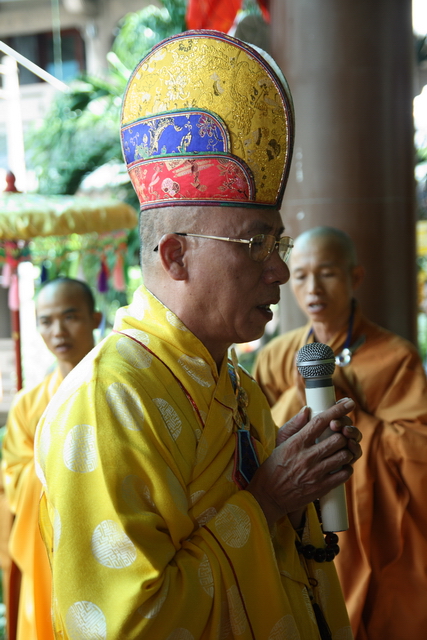 Chùm ảnh: Các đoàn viếng tang lễ HT. Thích Minh Châu sáng 03/09/2012