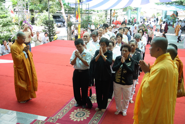 Chùm ảnh: Các đoàn viếng tang lễ HT. Thích Minh Châu sáng 03/09/2012