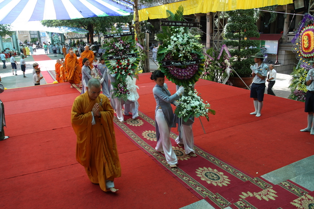 Chùm ảnh: Các đoàn viếng tang lễ HT. Thích Minh Châu - Chiều 03/09/2012