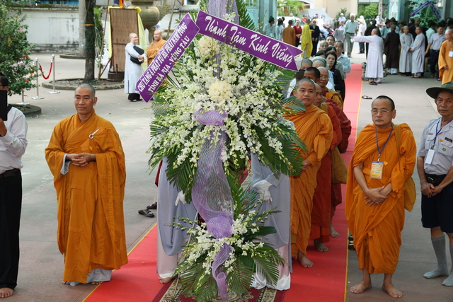 Chùm ảnh: Các đoàn viếng tang lễ HT. Thích Minh Châu - Chiều 03/09/2012