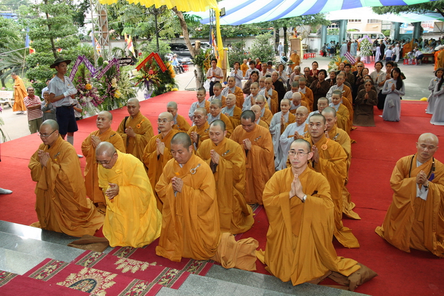 Chùm ảnh: Các đoàn viếng tang lễ HT. Thích Minh Châu - Chiều 03/09/2012