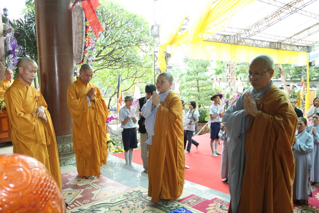 Chùm ảnh: Các đoàn viếng tang lễ HT. Thích Minh Châu - Chiều 03/09/2012