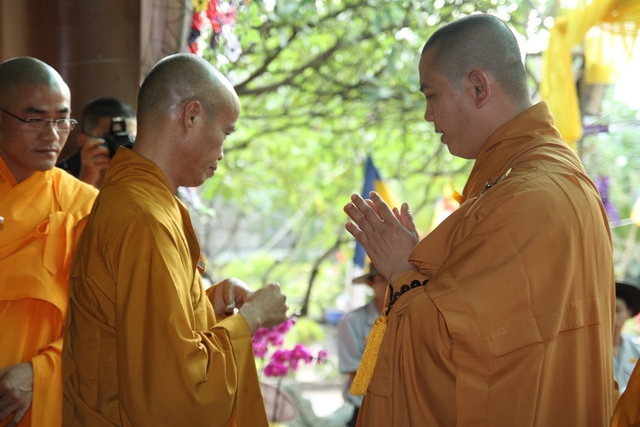 Chùm ảnh: Các đoàn viếng tang lễ HT. Thích Minh Châu - Chiều 03/09/2012