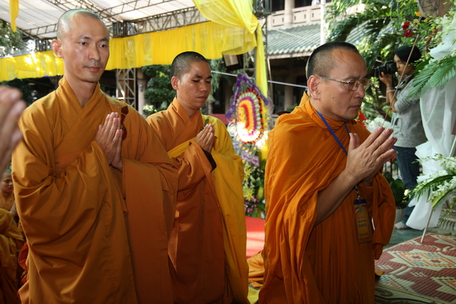Chùm ảnh: Các đoàn viếng tang lễ HT. Thích Minh Châu - Chiều 03/09/2012