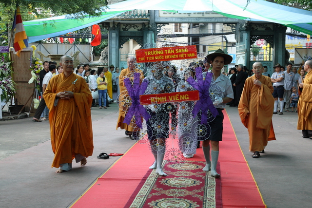 Chùm ảnh: Các đoàn viếng tang lễ HT. Thích Minh Châu - Chiều 03/09/2012