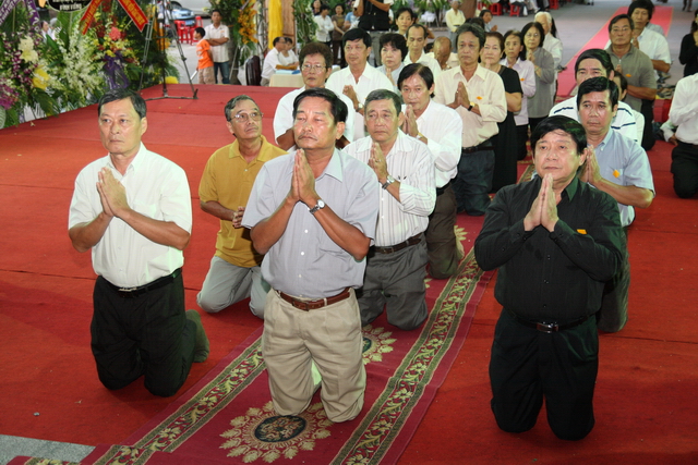 Chùm ảnh: Các đoàn viếng tang lễ HT. Thích Minh Châu - Chiều 03/09/2012