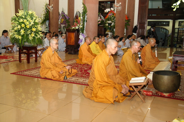 Chùm ảnh: Các đoàn viếng tang lễ HT. Thích Minh Châu - Chiều 03/09/2012