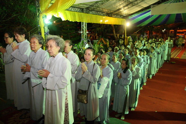 Chùm ảnh: Các đoàn viếng tang lễ HT. Thích Minh Châu - Chiều 03/09/2012