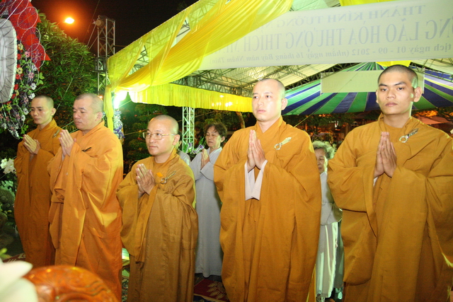Chùm ảnh: Các đoàn viếng tang lễ HT. Thích Minh Châu - Chiều 03/09/2012