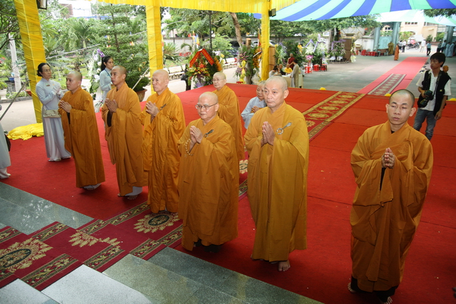 Chùm ảnh: Các đoàn viếng tang lễ HT. Thích Minh Châu - Sáng 04/09/2012