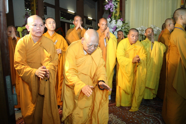 Chùm ảnh: Các đoàn viếng tang lễ HT. Thích Minh Châu - Sáng 04/09/2012