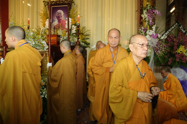 Chùm ảnh: Các đoàn viếng tang lễ HT. Thích Minh Châu - Sáng 04/09/2012