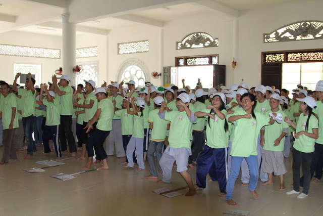 Hoằng Pháp Trẻ: Chùm ảnh “Hành trình về nguồn” - Hội trại “Tuổi trẻ và cuộc sống” lần V