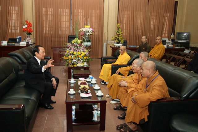Chùm ảnh: Các đoàn viếng tang lễ HT. Thích Minh Châu - Sáng 04/09/2012