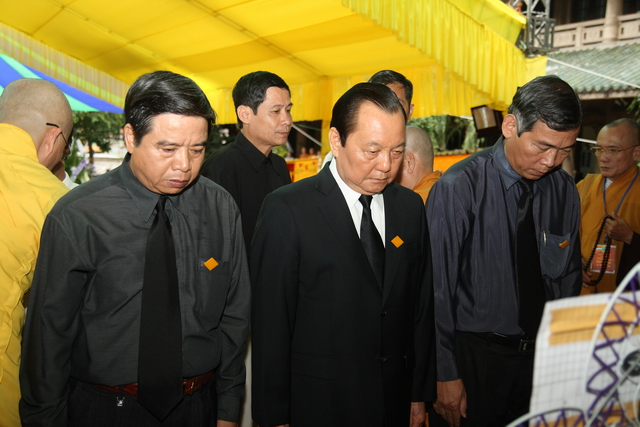 Chùm ảnh: Các đoàn viếng tang lễ HT. Thích Minh Châu - Sáng 04/09/2012