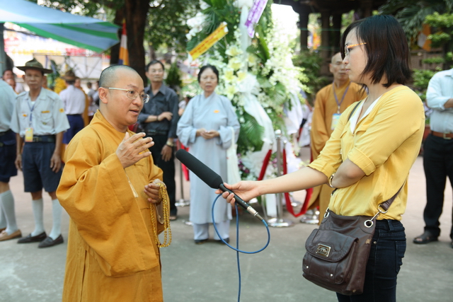 Chùm ảnh: Các đoàn viếng tang lễ HT. Thích Minh Châu - Sáng 04/09/2012