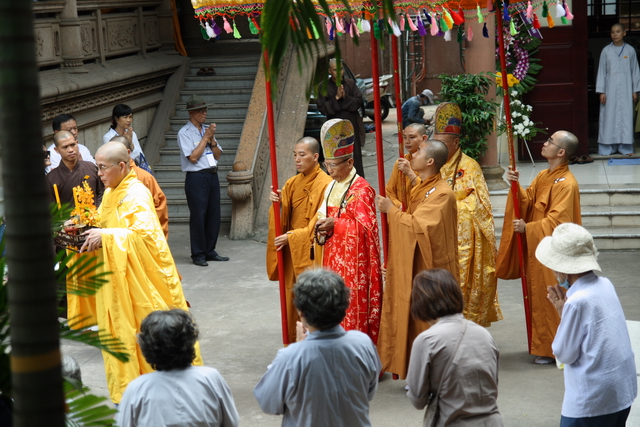Chùm ảnh: Các đoàn viếng tang lễ HT. Thích Minh Châu - Sáng 04/09/2012