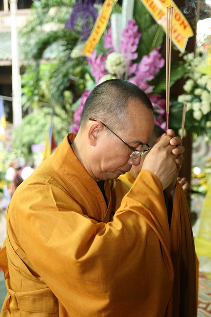 Chùm ảnh: Các đoàn viếng tang lễ HT. Thích Minh Châu - Chiều 04/09/2012