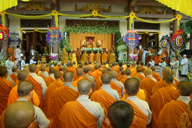 Chùm ảnh: Các đoàn viếng tang lễ HT. Thích Minh Châu - Chiều 05/09/2012