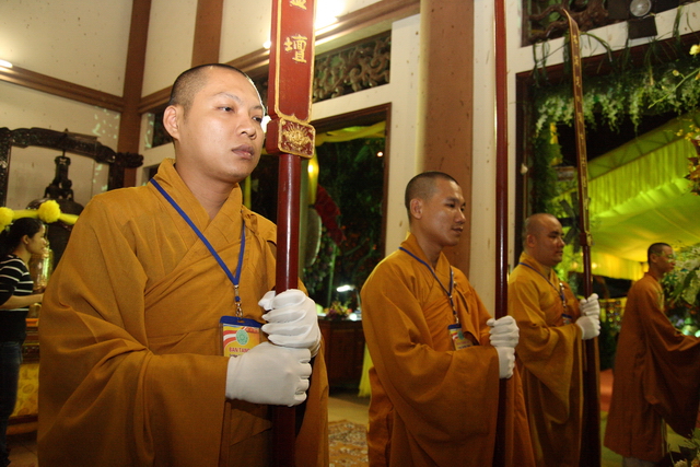 Chùm ảnh: Các đoàn viếng tang lễ HT. Thích Minh Châu - Chiều 05/09/2012