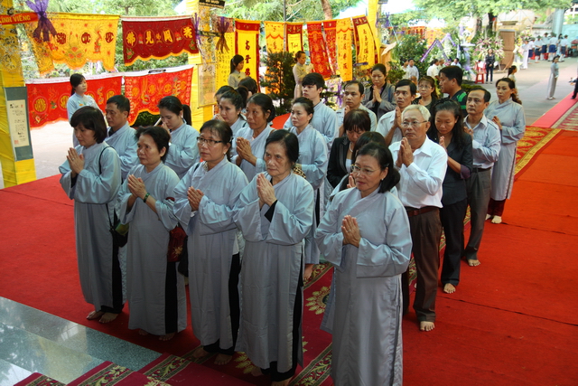 Chùm ảnh: Các đoàn viếng tang lễ HT. Thích Minh Châu - Sáng 06/09/2012
