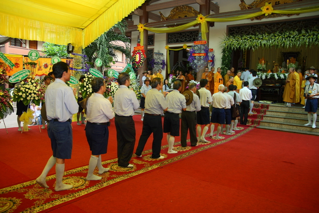 Chùm ảnh: Các đoàn viếng tang lễ HT. Thích Minh Châu - Sáng 06/09/2012