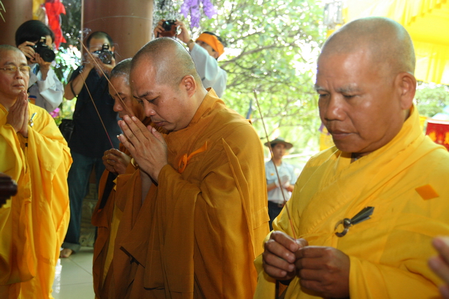 Chùm ảnh: Các đoàn viếng tang lễ HT. Thích Minh Châu - Sáng 06/09/2012