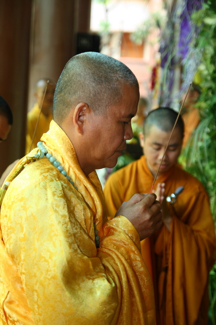 Chùm ảnh: Các đoàn viếng tang lễ HT. Thích Minh Châu - Sáng 06/09/2012