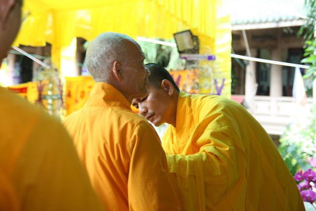 Chùm ảnh: Các đoàn viếng tang lễ HT. Thích Minh Châu - Sáng 06/09/2012