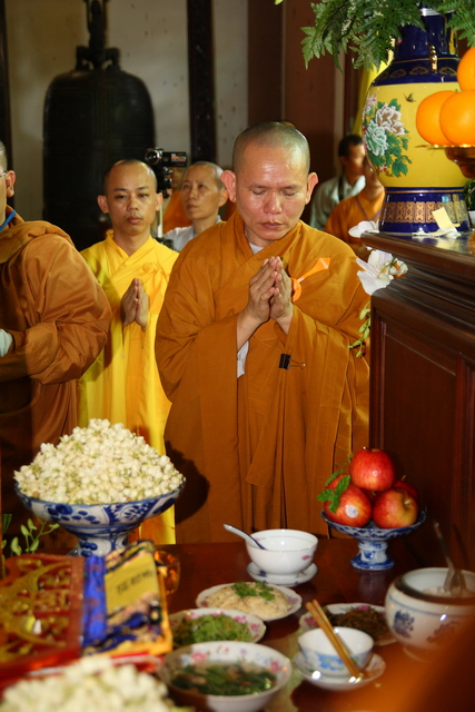 Chùm ảnh: Các đoàn viếng tang lễ HT. Thích Minh Châu - Sáng 06/09/2012