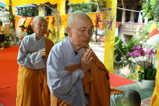 Chùm ảnh: Các đoàn viếng tang lễ HT. Thích Minh Châu - Chiều 06/09/2012