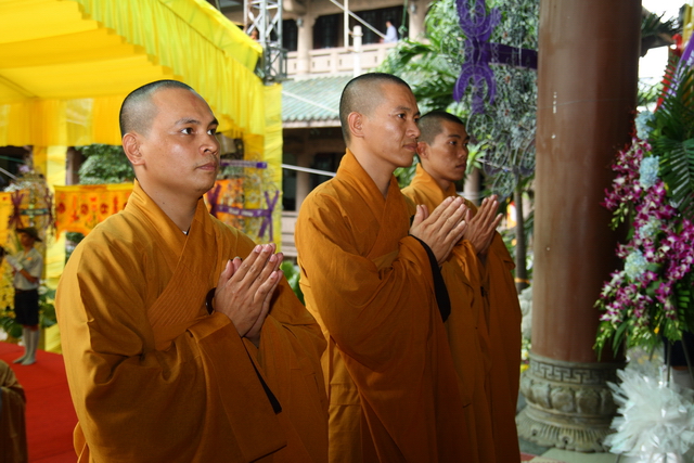 Chùm ảnh: Các đoàn viếng tang lễ HT. Thích Minh Châu - Chiều 06/09/2012