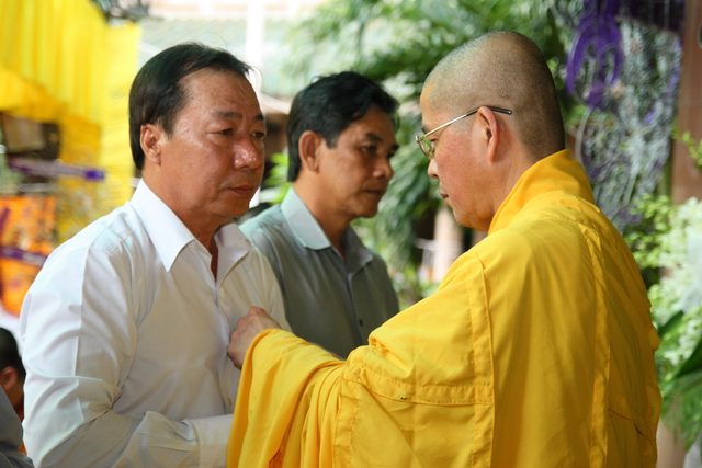 Chùm ảnh: Các đoàn viếng tang lễ HT. Thích Minh Châu - Chiều 06/09/2012