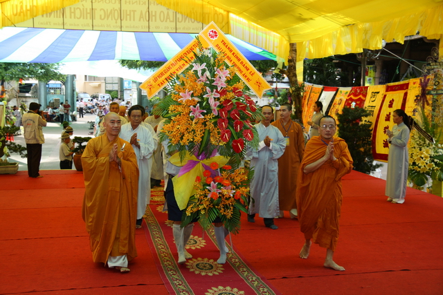 Chùm ảnh: Các đoàn viếng tang lễ HT. Thích Minh Châu - Chiều 06/09/2012