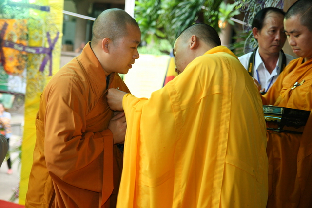 Chùm ảnh: Các đoàn viếng tang lễ HT. Thích Minh Châu - Chiều 06/09/2012
