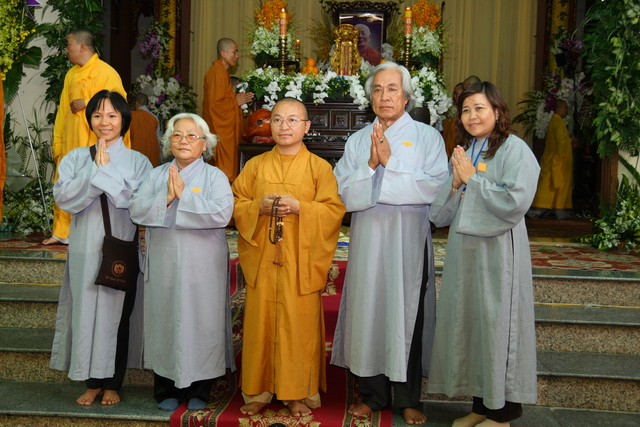 Chùm ảnh: Các đoàn viếng tang lễ HT. Thích Minh Châu - Chiều 06/09/2012