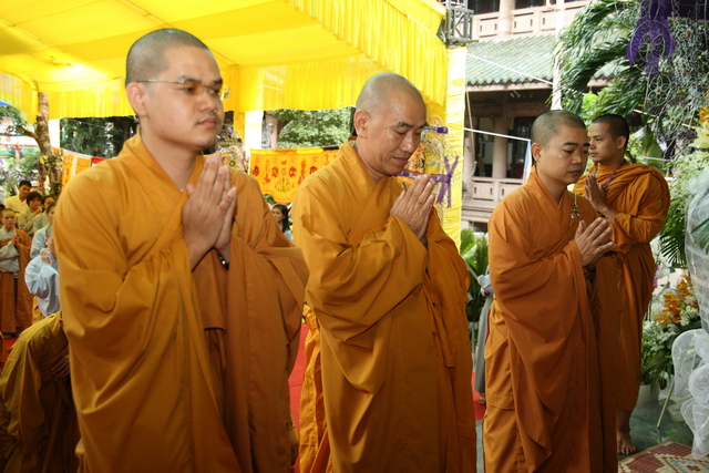 Chùm ảnh: Các đoàn viếng tang lễ HT. Thích Minh Châu - Sáng 07/09/2012