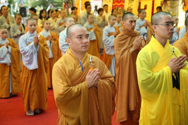Chùm ảnh: Các đoàn viếng tang lễ HT. Thích Minh Châu - Sáng 07/09/2012