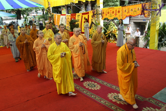 Chùm ảnh: Các đoàn viếng tang lễ HT. Thích Minh Châu - Sáng 07/09/2012