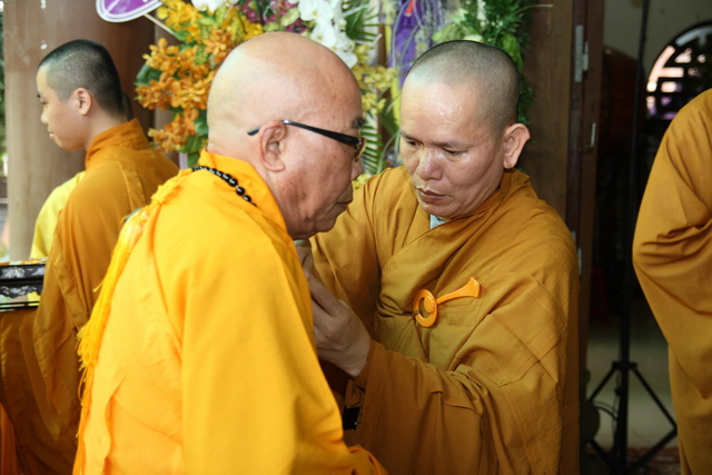 Chùm ảnh: Các đoàn viếng tang lễ HT. Thích Minh Châu - Sáng 07/09/2012