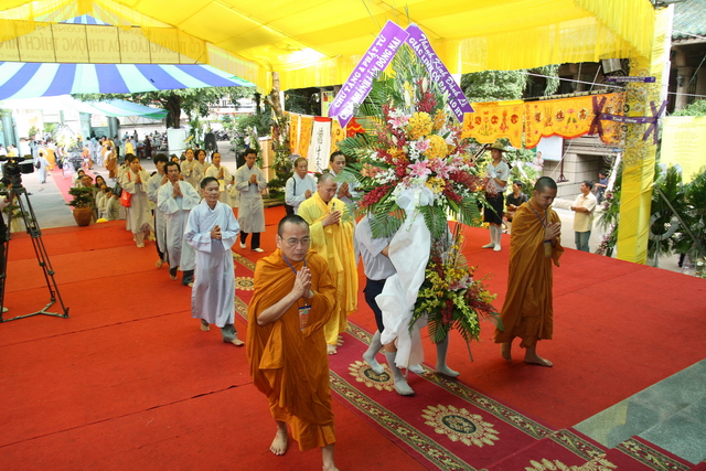 Chùm ảnh: Các đoàn viếng tang lễ HT. Thích Minh Châu - Sáng 07/09/2012