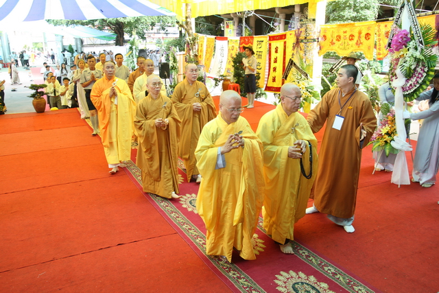 Chùm ảnh: Các đoàn viếng tang lễ HT. Thích Minh Châu - Sáng 07/09/2012